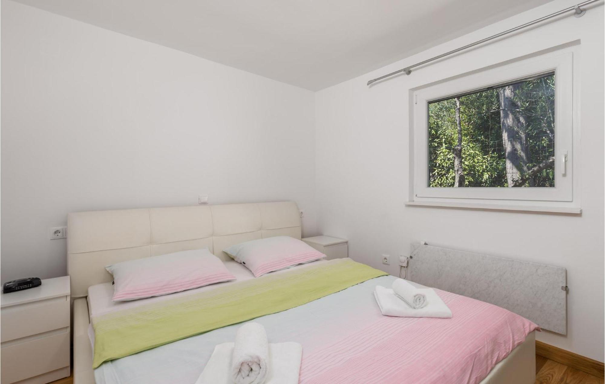 Nice Home In Krk With Kitchen Đảo Krk Ngoại thất bức ảnh