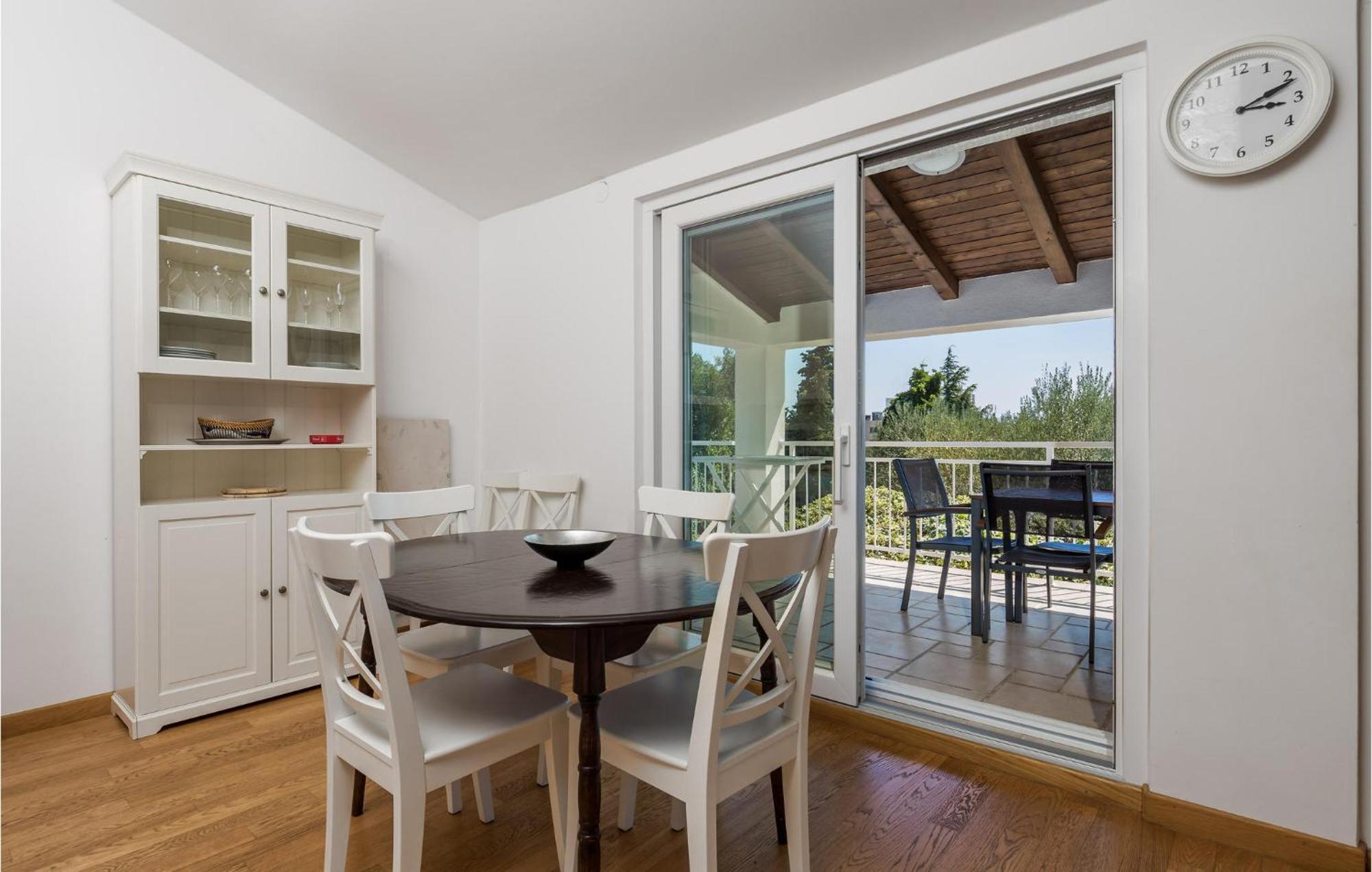 Nice Home In Krk With Kitchen Đảo Krk Ngoại thất bức ảnh