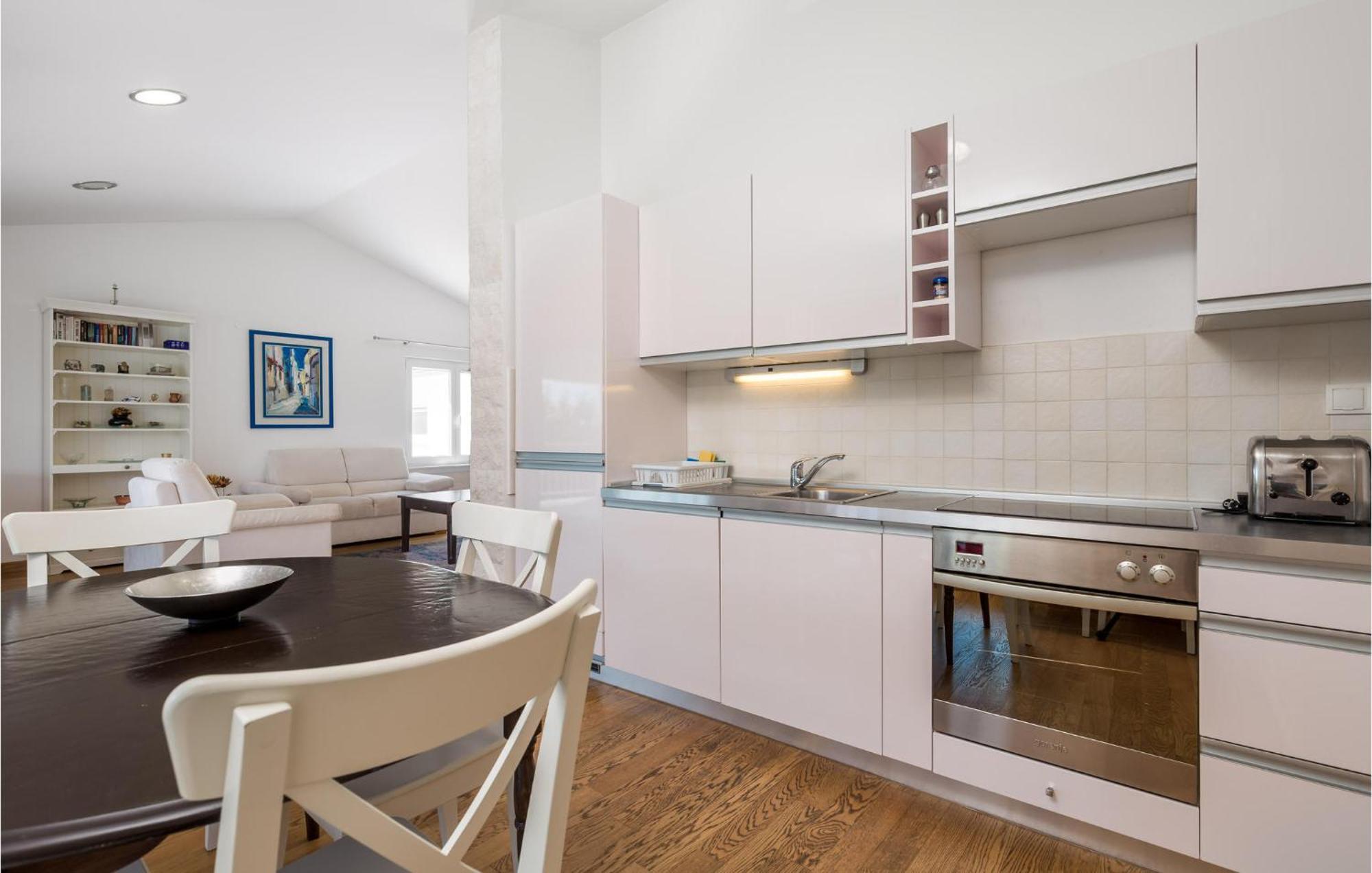 Nice Home In Krk With Kitchen Đảo Krk Ngoại thất bức ảnh