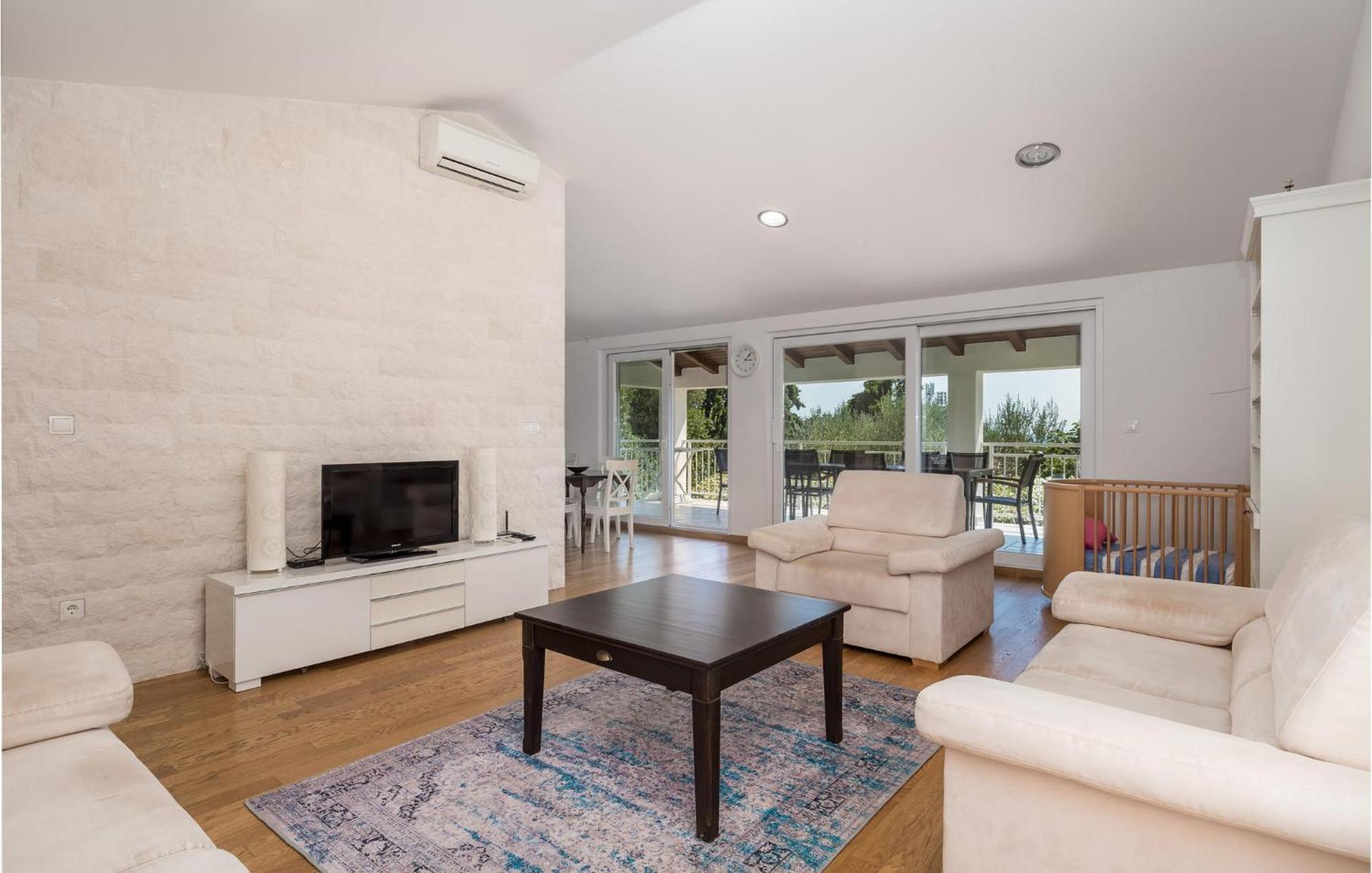 Nice Home In Krk With Kitchen Đảo Krk Ngoại thất bức ảnh